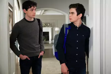 A Million Little Things - galeria zdjęć - filmweb