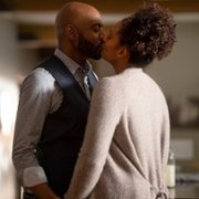 A Million Little Things - galeria zdjęć - filmweb