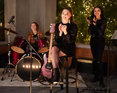 A Million Little Things - galeria zdjęć - filmweb