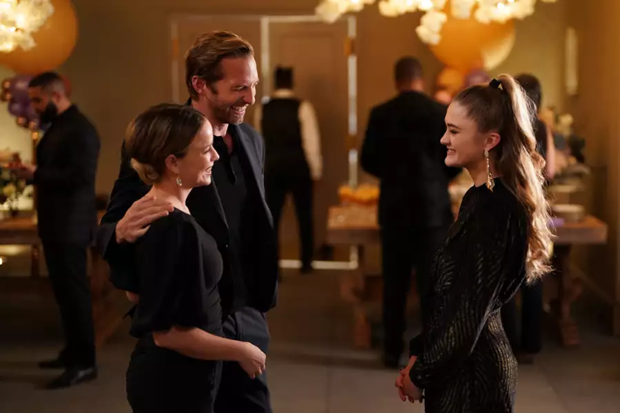 A Million Little Things - galeria zdjęć - filmweb