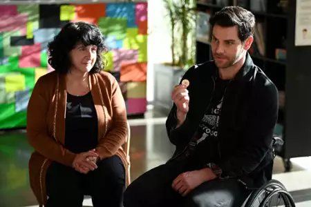 A Million Little Things - galeria zdjęć - filmweb
