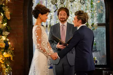 A Million Little Things - galeria zdjęć - filmweb