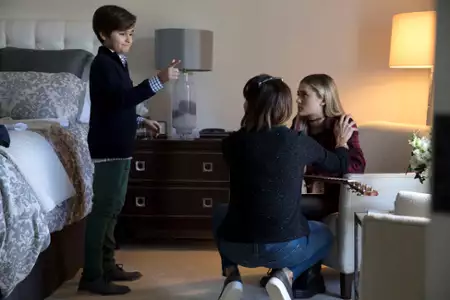 A Million Little Things - galeria zdjęć - filmweb