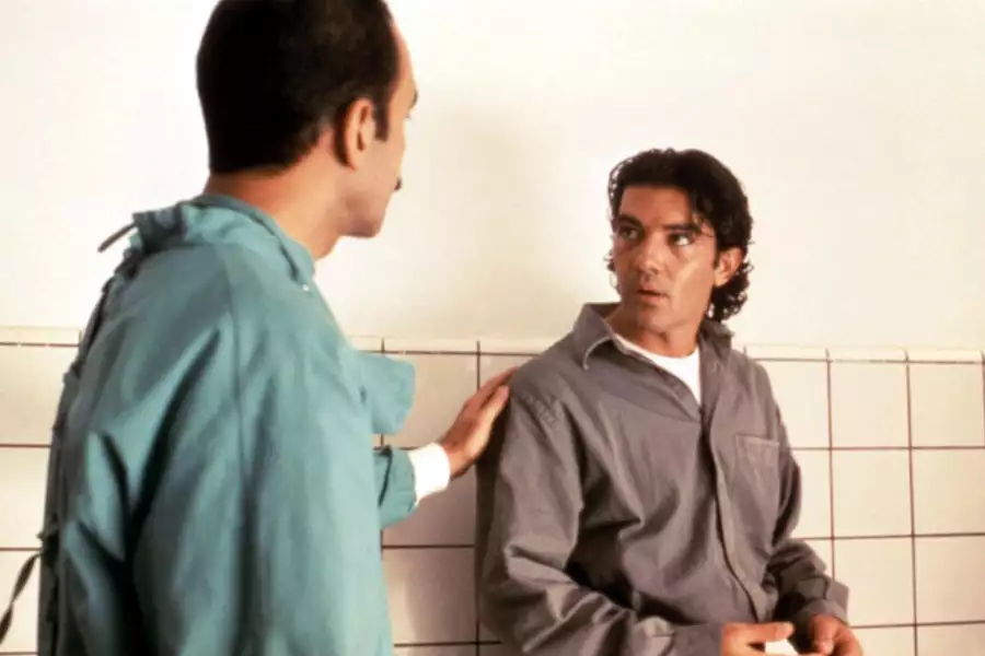 Miłość i cienie - galeria zdjęć - filmweb