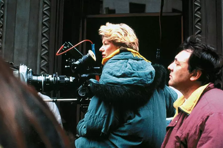 Miłość i cienie - galeria zdjęć - filmweb
