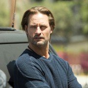 Colony - galeria zdjęć - filmweb