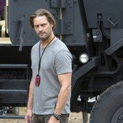 Colony - galeria zdjęć - filmweb