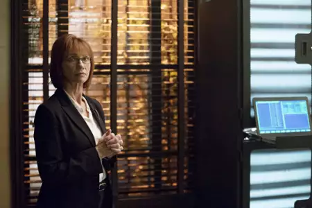 Colony - galeria zdjęć - filmweb