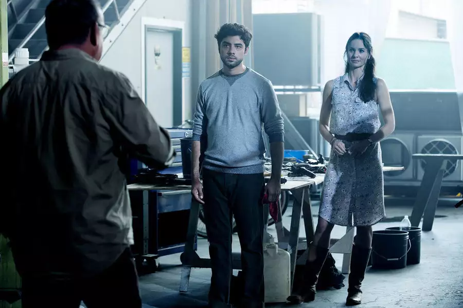 Colony - galeria zdjęć - filmweb