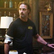 Colony - galeria zdjęć - filmweb