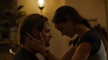 Colony - galeria zdjęć - filmweb