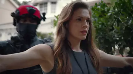Colony - galeria zdjęć - filmweb
