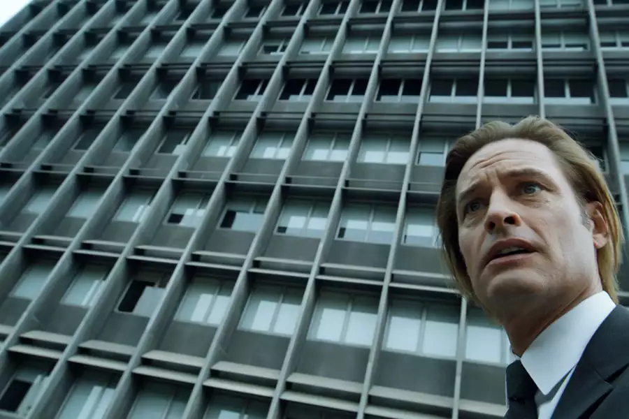 Colony - galeria zdjęć - filmweb