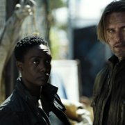 Colony - galeria zdjęć - filmweb
