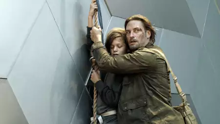 Colony - galeria zdjęć - filmweb