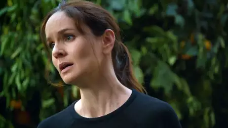 Colony - galeria zdjęć - filmweb