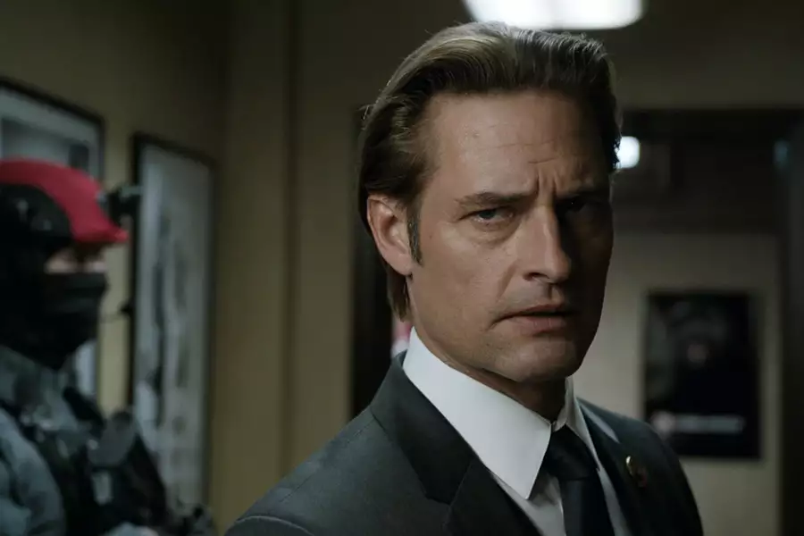 Colony - galeria zdjęć - filmweb