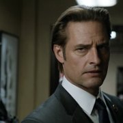 Colony - galeria zdjęć - filmweb