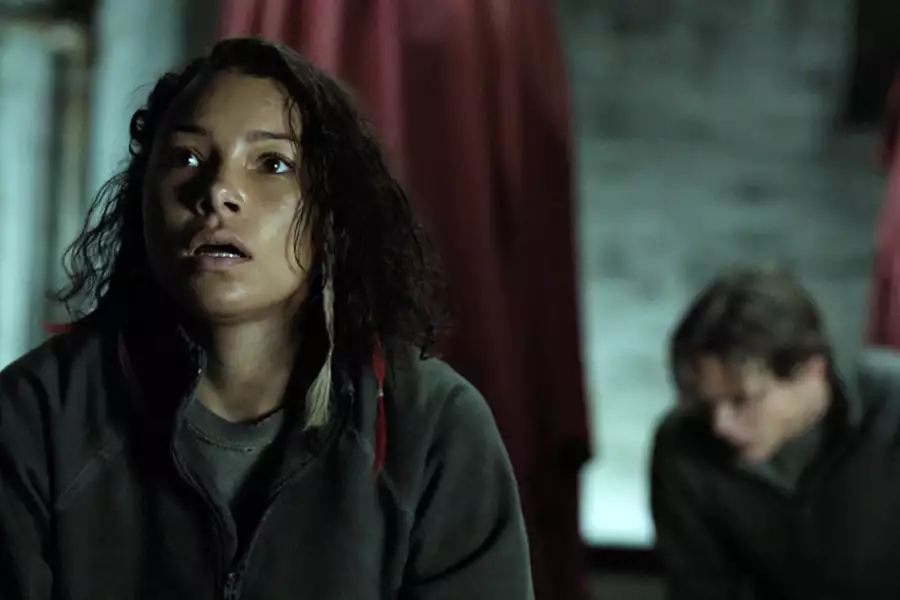 Colony - galeria zdjęć - filmweb