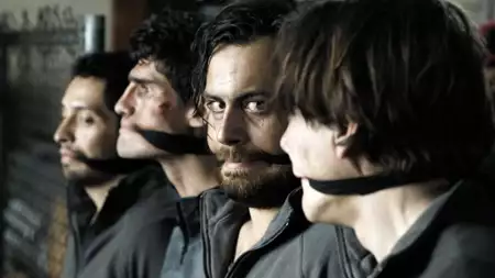 Colony - galeria zdjęć - filmweb