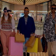 Classified - galeria zdjęć - filmweb