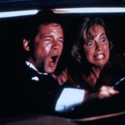 Shattered - galeria zdjęć - filmweb