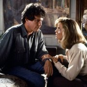Shattered - galeria zdjęć - filmweb