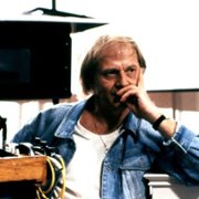 Shattered - galeria zdjęć - filmweb