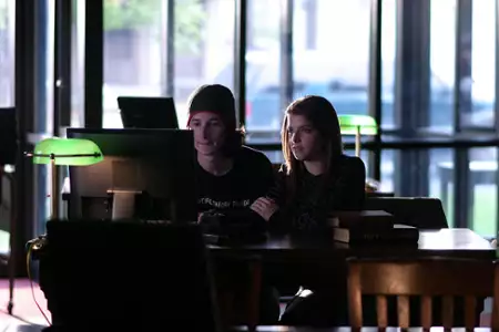 Elsewhere - galeria zdjęć - filmweb