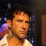 Six Bullets - galeria zdjęć - filmweb