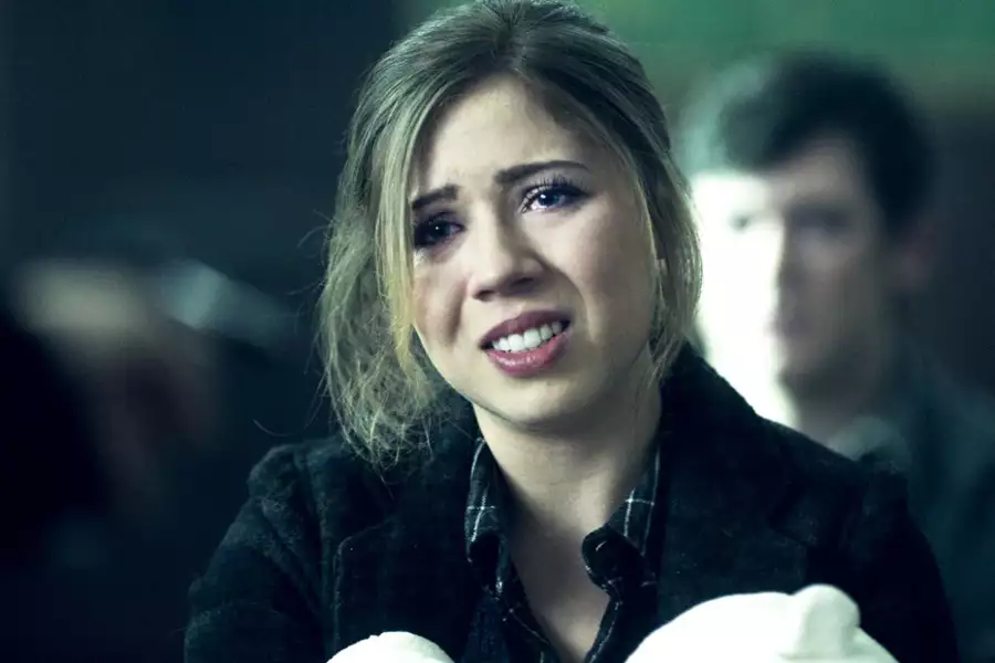 Between - galeria zdjęć - filmweb