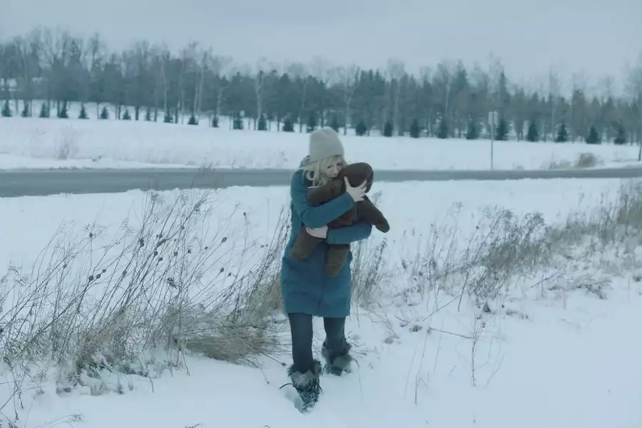 Between - galeria zdjęć - filmweb