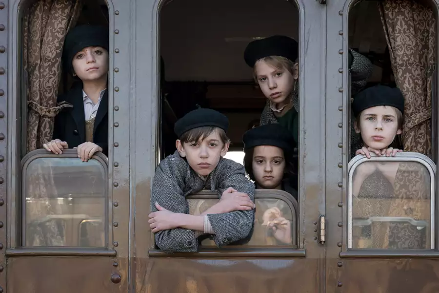 Czekam, aż stanie się coś pięknego - galeria zdjęć - filmweb