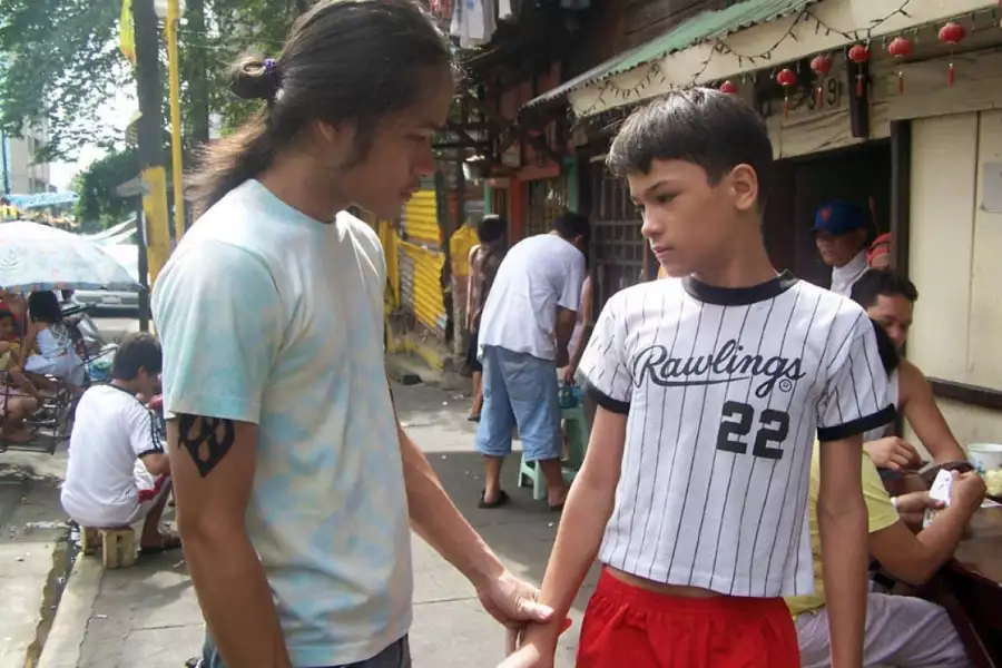 Maximo Oliveros rozkwita - galeria zdjęć - filmweb