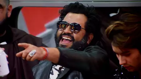 LOL: Last One Laughing - galeria zdjęć - filmweb
