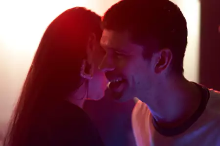 Zwarcie - galeria zdjęć - filmweb