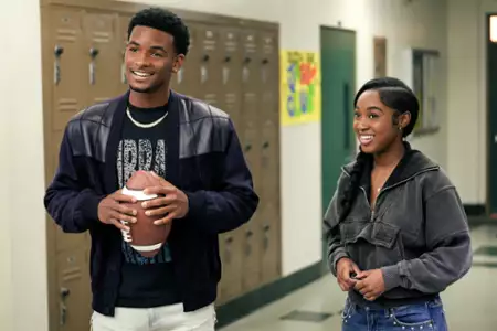 All American - galeria zdjęć - filmweb
