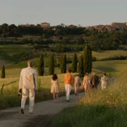 Jay Kelly - galeria zdjęć - filmweb