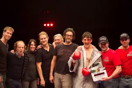 Opłacone krwią - galeria zdjęć - filmweb