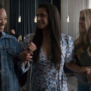 Tiny Pretty Things - galeria zdjęć - filmweb