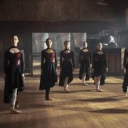 Tiny Pretty Things - galeria zdjęć - filmweb