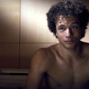Tiny Pretty Things - galeria zdjęć - filmweb