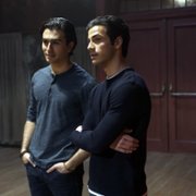 Tiny Pretty Things - galeria zdjęć - filmweb
