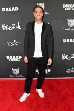 Beezel - galeria zdjęć - filmweb