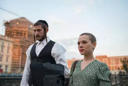 Unorthodox - galeria zdjęć - filmweb