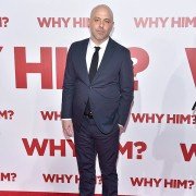 Dlaczego on? - galeria zdjęć - filmweb
