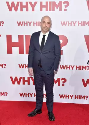 Dlaczego on? - galeria zdjęć - filmweb