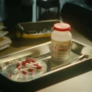 Cold Case: The Tylenol Murders - galeria zdjęć - filmweb