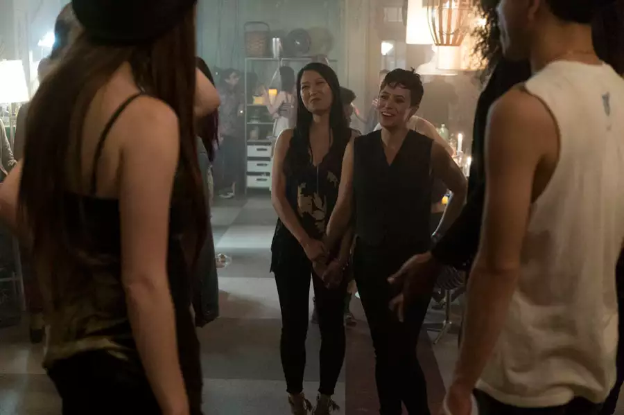 Good Trouble - galeria zdjęć - filmweb