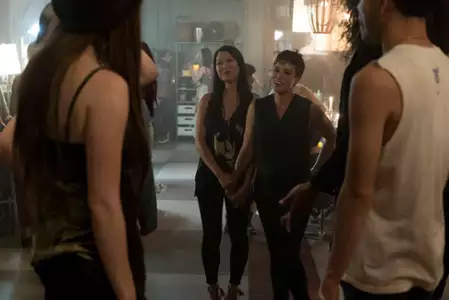 Good Trouble - galeria zdjęć - filmweb